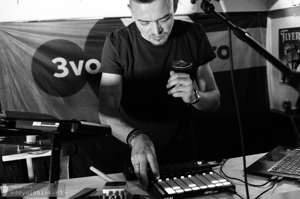 2018-11-10 J Lectroniq - Het Glas in Lood, Popronde Deventer 003